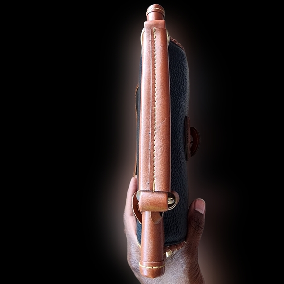 ⛔️SOLD⛔️Vintage Dooney & Bourke R701 - Picture 7 of 11